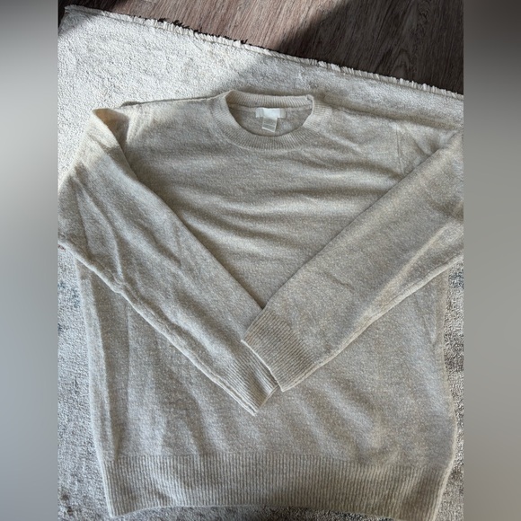 Knit sweater - Picture 1 of 2